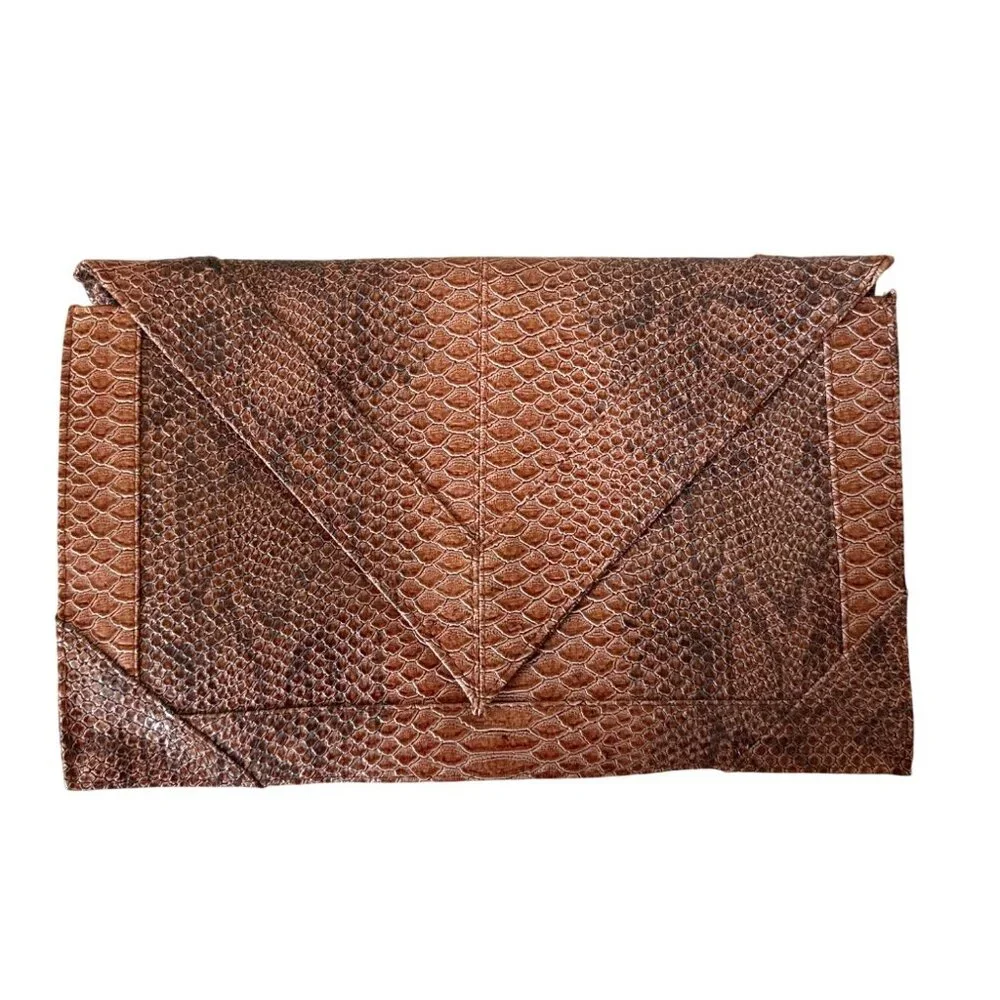 Vintage-Style Brown Faux Snakeskin Envelope Clutch Purse With‎ Magnetic Closure